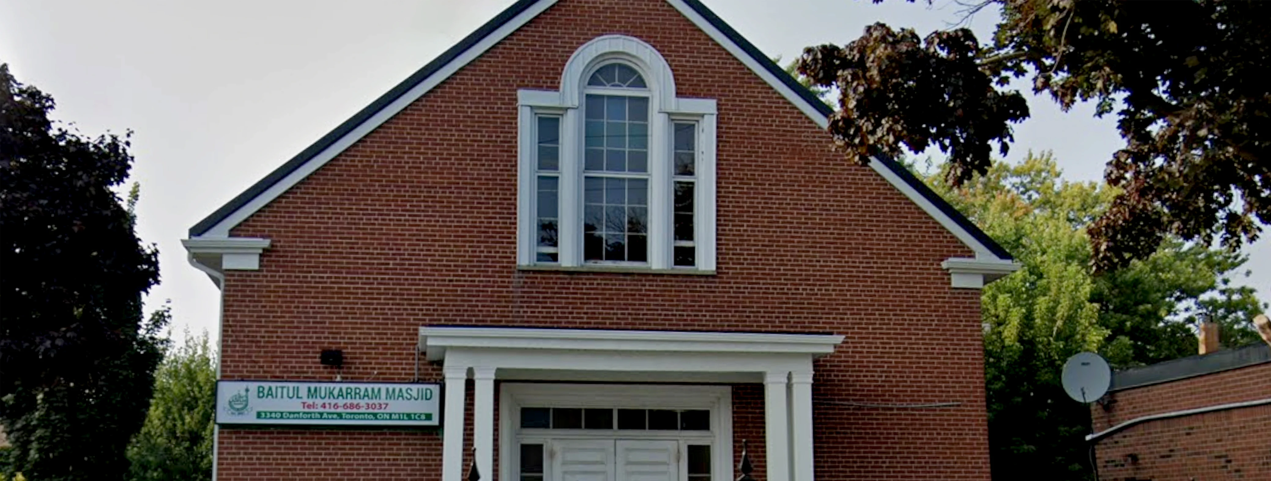 Exterior view of Baitul Mukarram Islamic Society Scarborough building